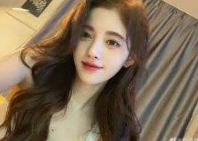 校园春色古典武侠人妻-春色校园里的古典武侠梦，人妻情深